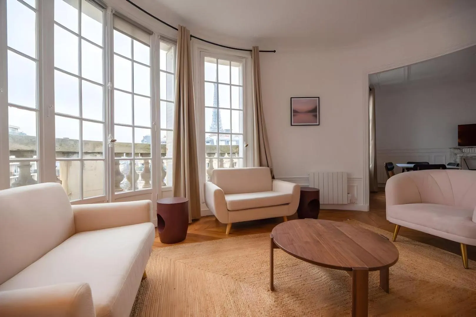 Tbs 325 - Superb Apartment With Eiffel Tower View Parijs